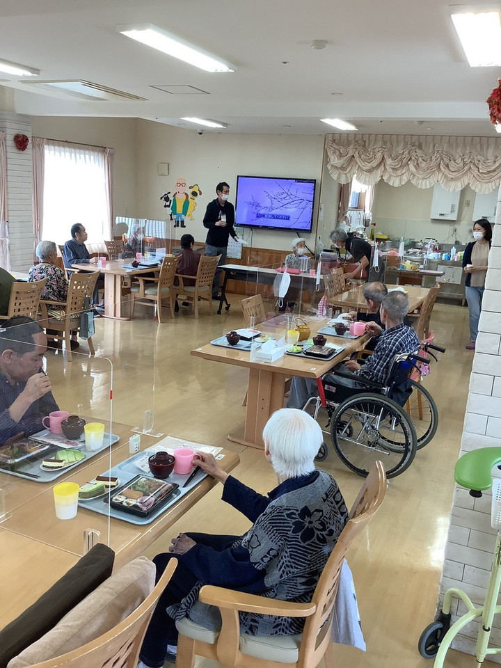 Line_album_52_220530_13