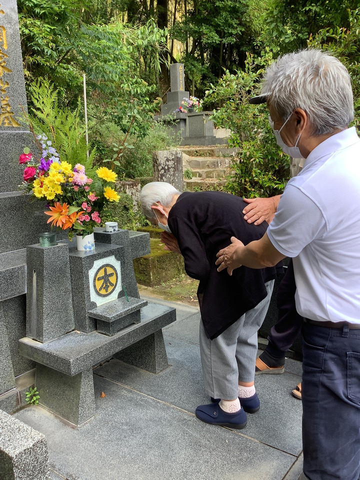 Line_album_5_220530_14